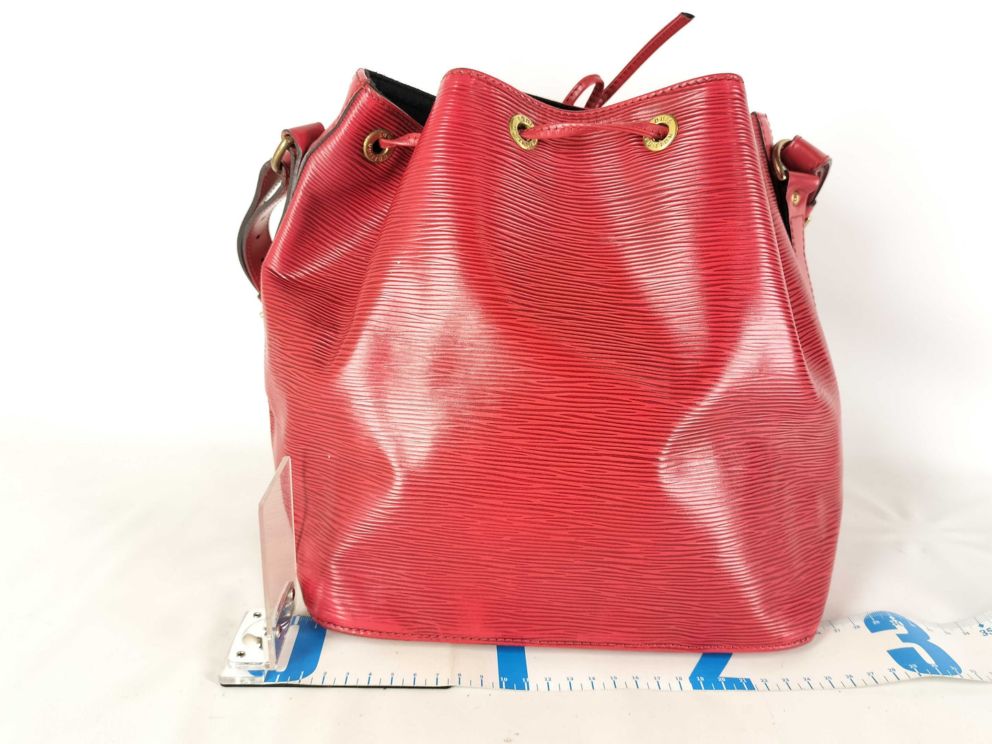 LOUIS VUITTON Epi Leather One-Shoulder Drawstring Shoulder Bag Petit Noe M44107 Epi Leather Castilian Red A20933 Shoulder Bag