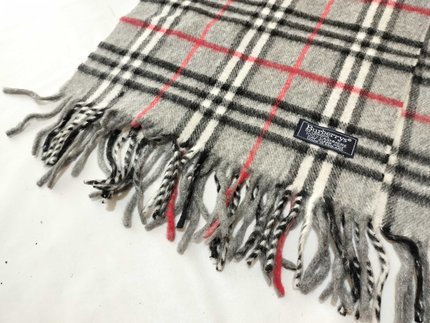 Burberrys Fringe Scarf, Nova Check, Made in England, 100% Cashmere, Gray Scarf