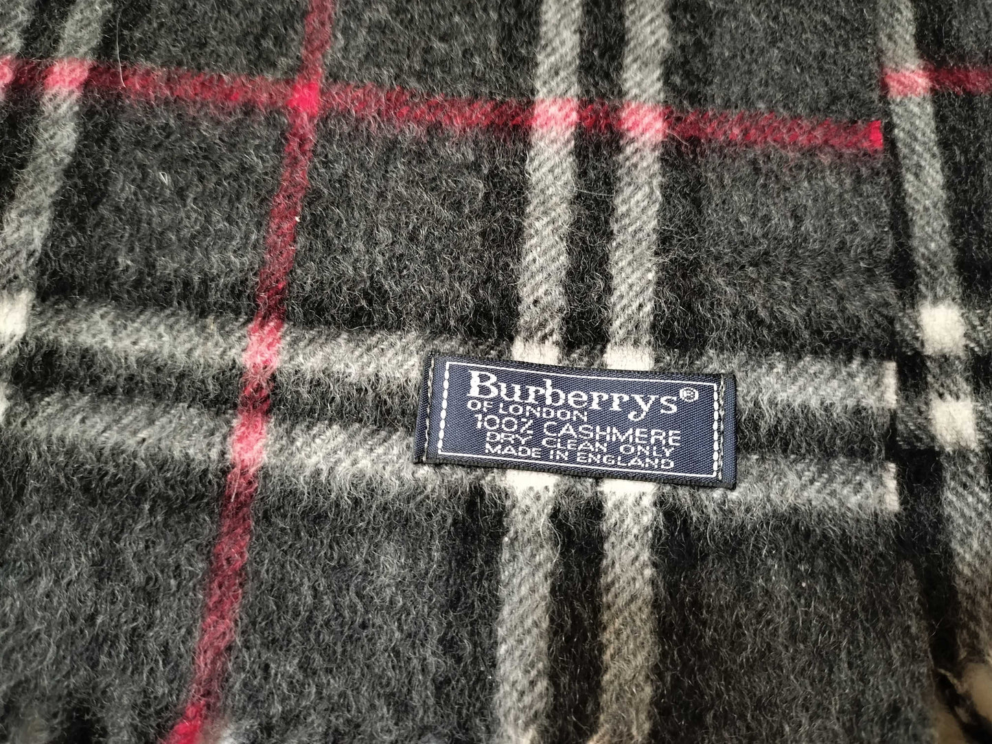 Burberrys Fringe Scarf, Nova Check, Made in England, 100% Cashmere, Dark Gray Scarf
