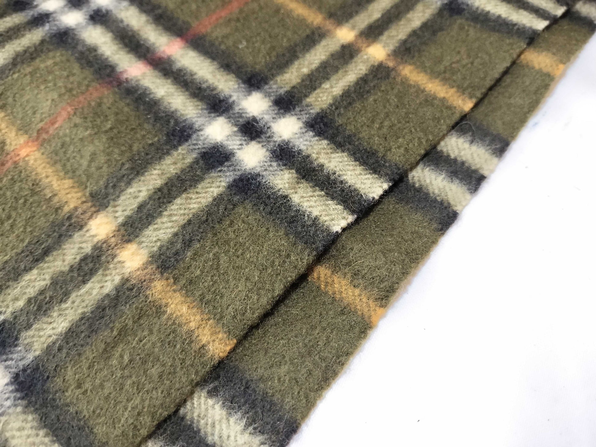 BURBERRY London / Fringe Scarf / Nova Check / Made in England / 100% Cashmere / Olive Scarf