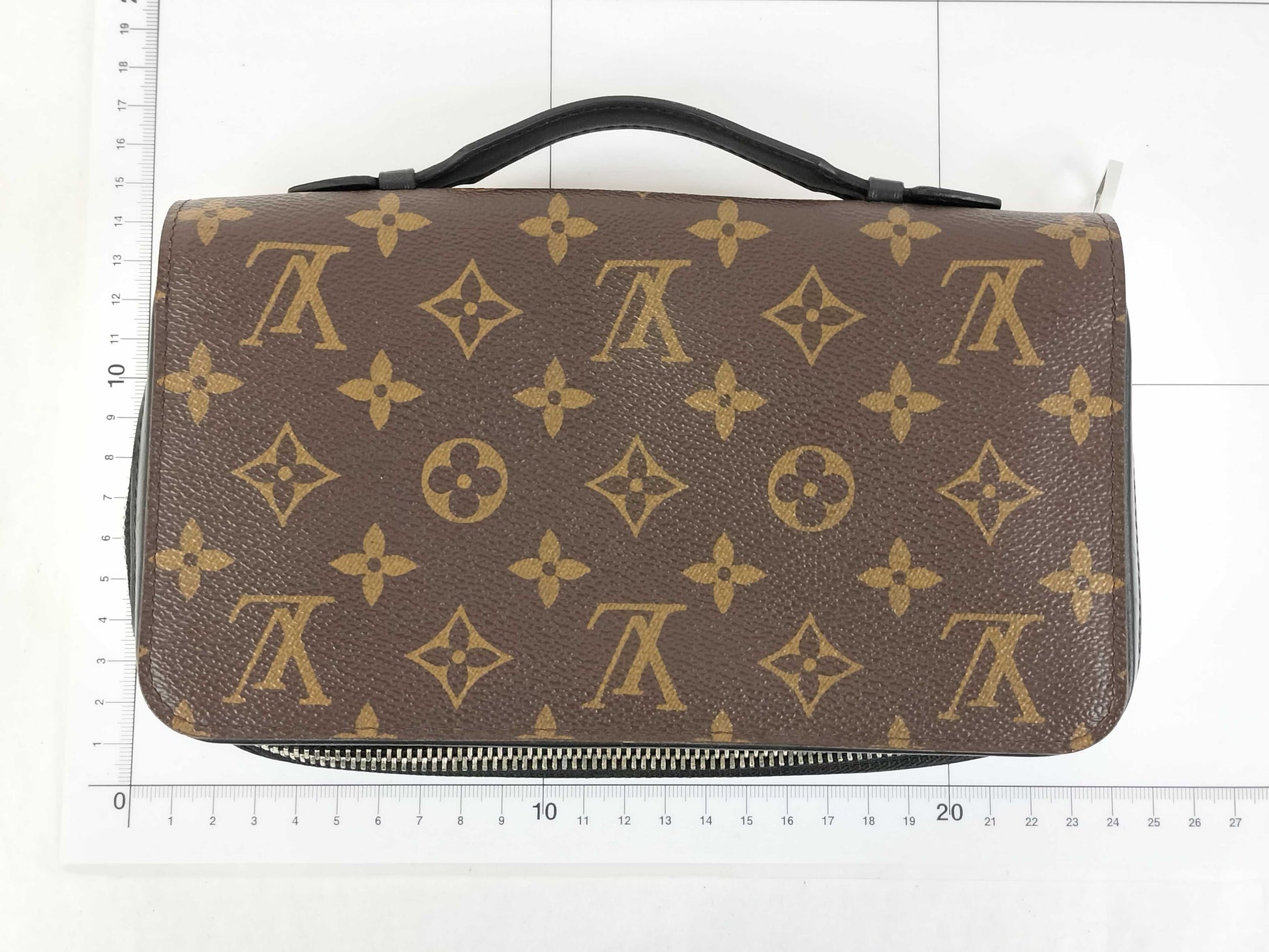 LOUIS VUITTON Monogram Louis Vuitton LOUIS VUITTON M61506 Monogram Macassar Zippy XL Clutch Wallet