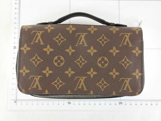 LOUIS VUITTON Monogram Louis Vuitton LOUIS VUITTON M61506 Monogram Macassar Zippy XL Clutch Wallet