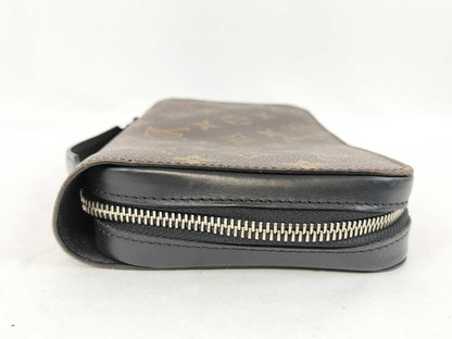 LOUIS VUITTON Monogram Louis Vuitton LOUIS VUITTON M61506 Monogram Macassar Zippy XL Clutch Wallet