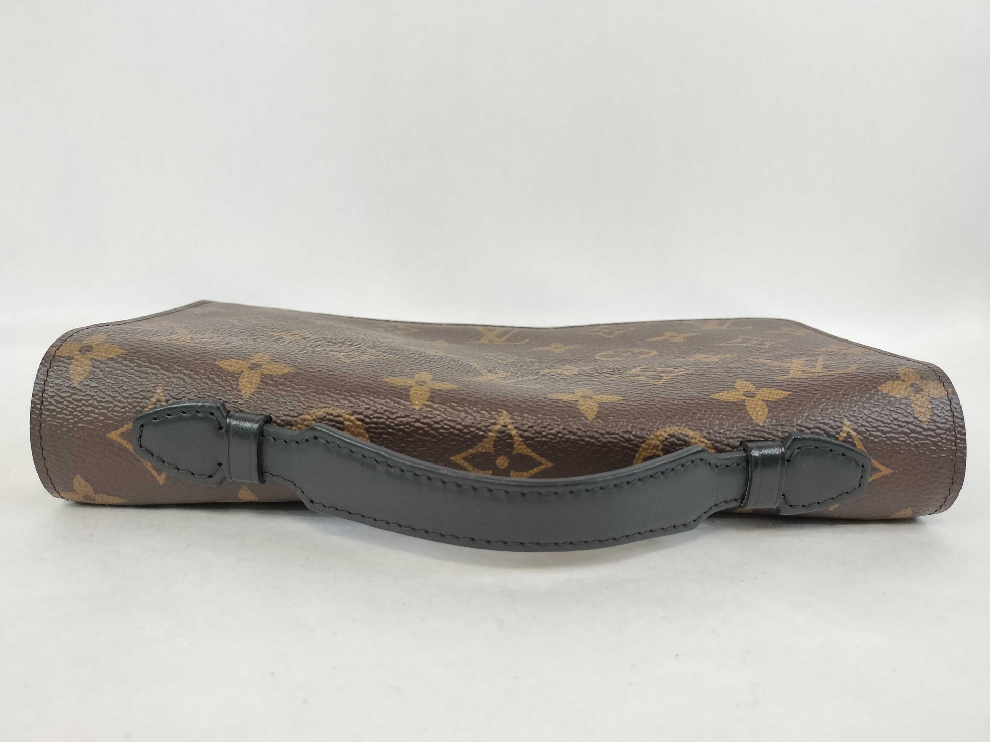 LOUIS VUITTON Monogram Louis Vuitton LOUIS VUITTON M61506 Monogram Macassar Zippy XL Clutch Wallet