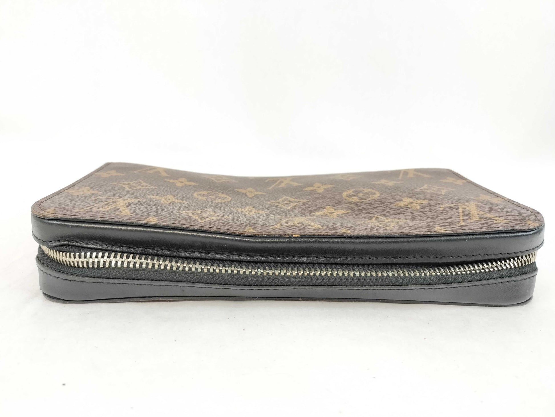 LOUIS VUITTON Monogram Louis Vuitton LOUIS VUITTON M61506 Monogram Macassar Zippy XL Clutch Wallet