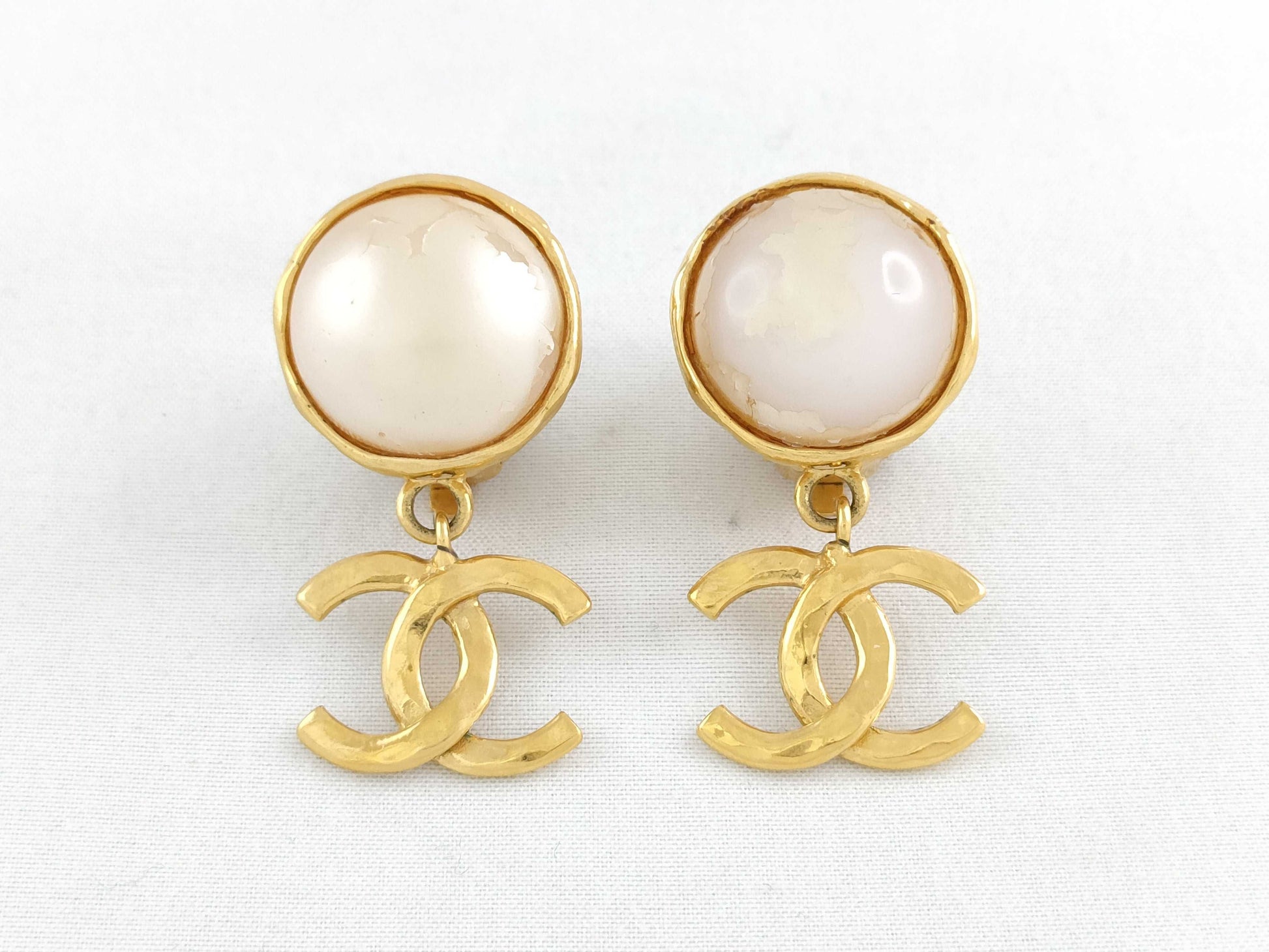CHANEL Coco Mark 95A Faux Pearl Gold GP Earrings Accessories Earrings