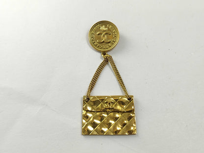 CHANEL bag brooch engraved 95 P brooch