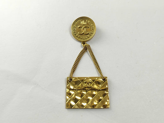 CHANEL bag brooch engraved 95 P brooch