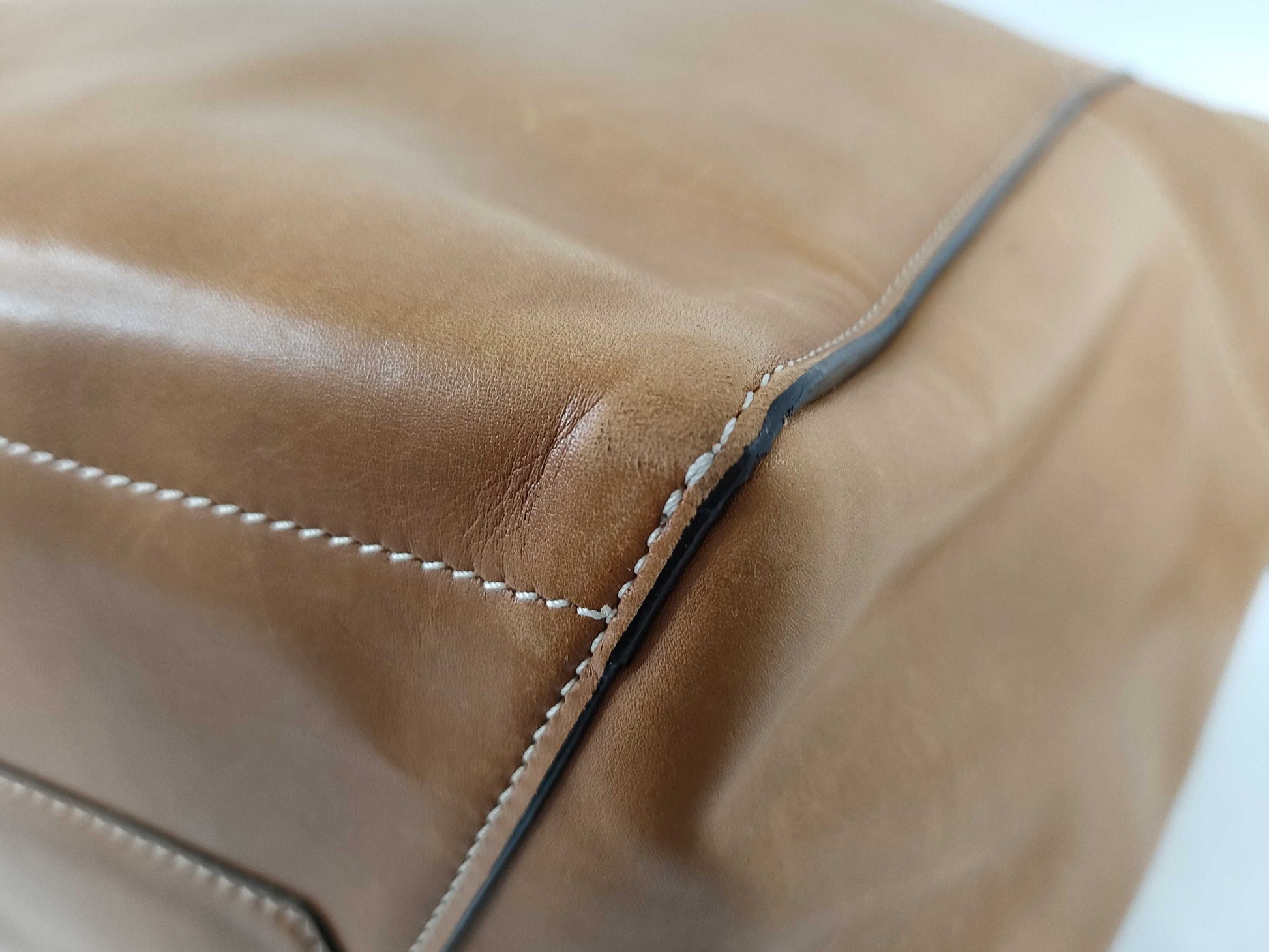 CELINE Sangle Medium Phoebe Shoulder Bag