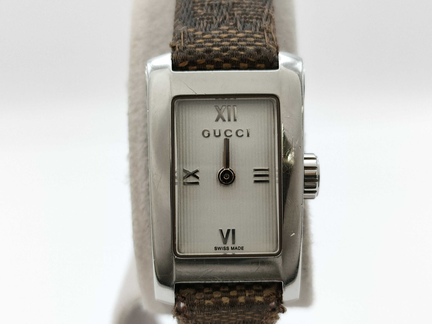 GUCCI 8600L Z6354 0011111 Quartz Women's Watch