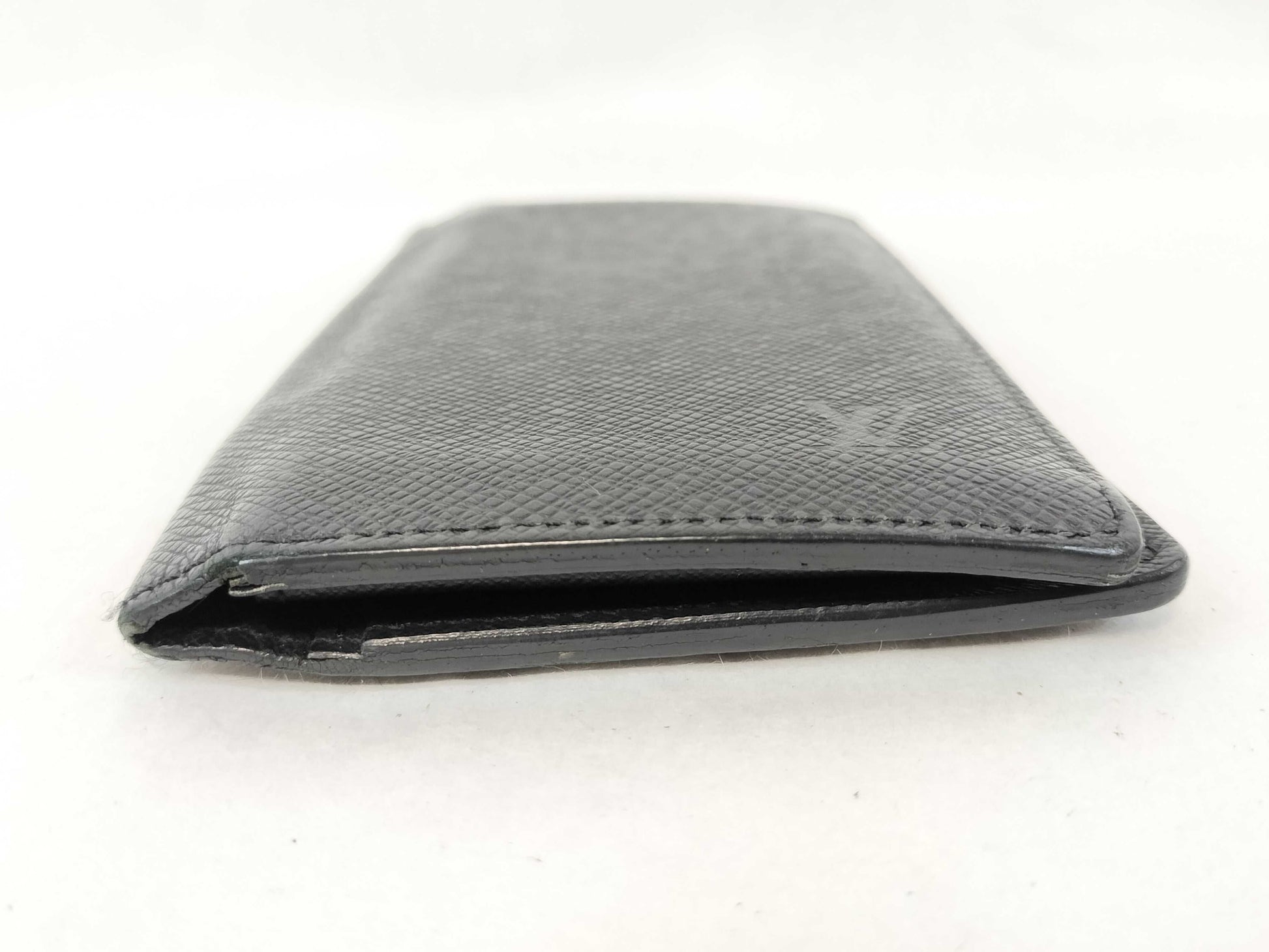 LOUIS VUITTON Taiga Portefeuille Brazza M32572 MB0139 Wallet