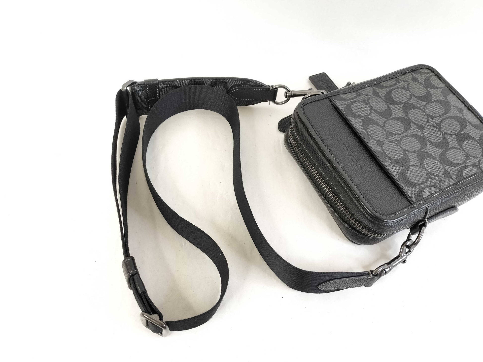 COACH Sullivan Signature Crossbody Shoulder Bag in Leather 