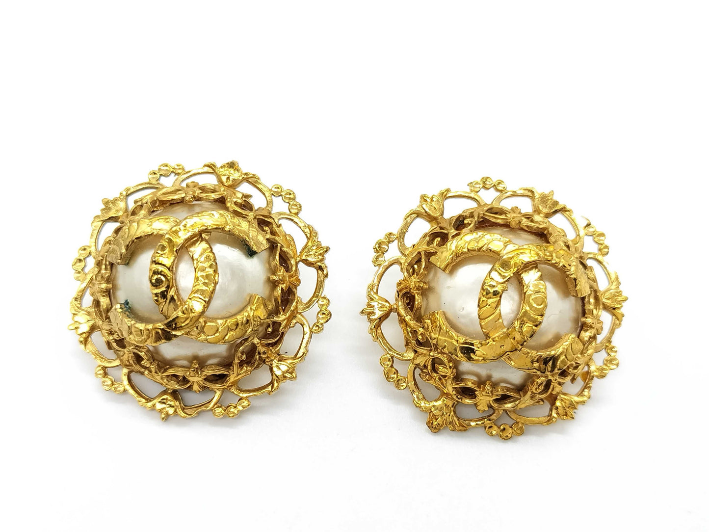 CHANEL Coco Mark Chanel Pearl Coco Earrings 28 Stamped Earrings
