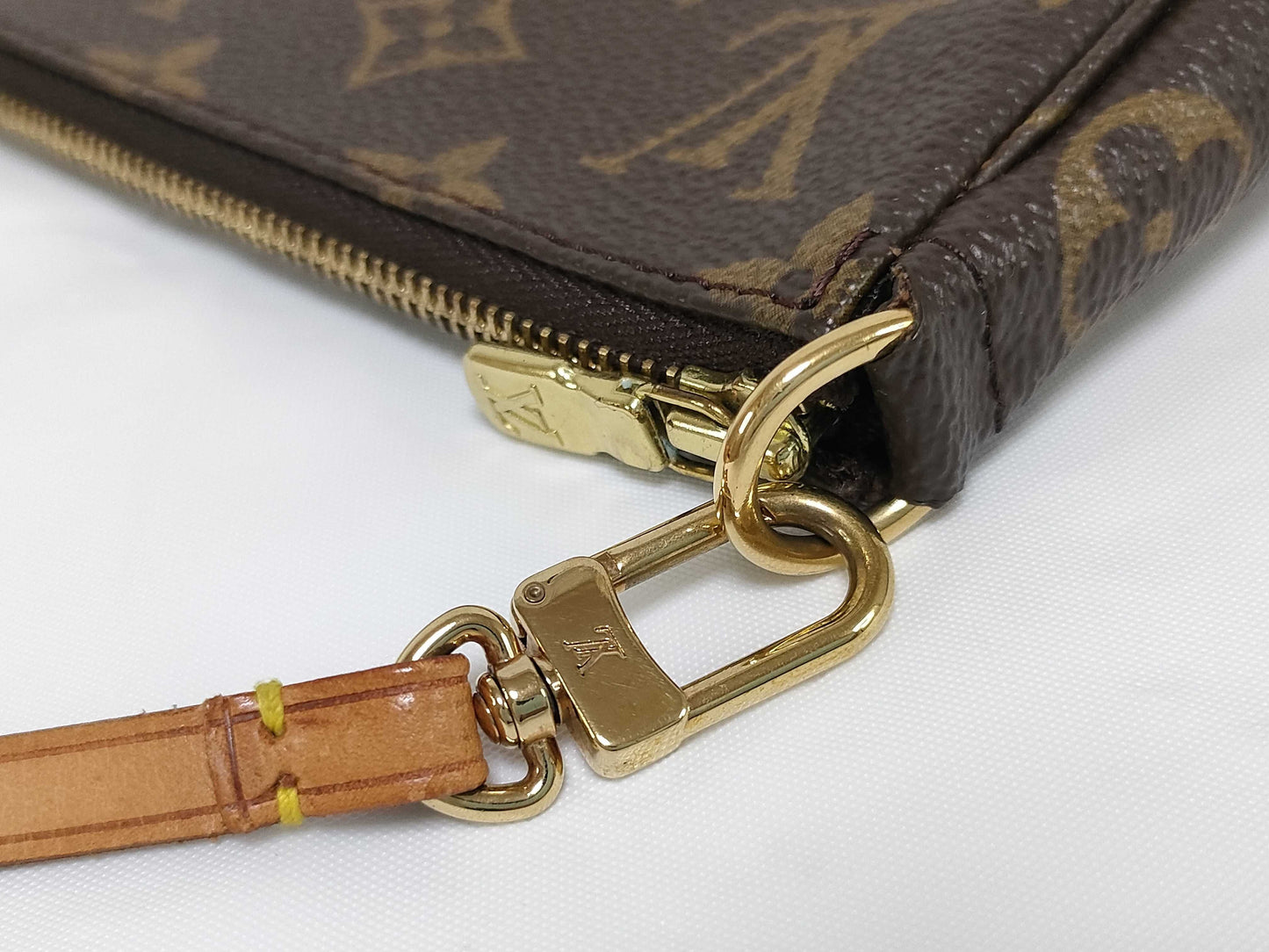 LOUIS VUITTON Monogram Pochette Accessoires M51980 Pouch