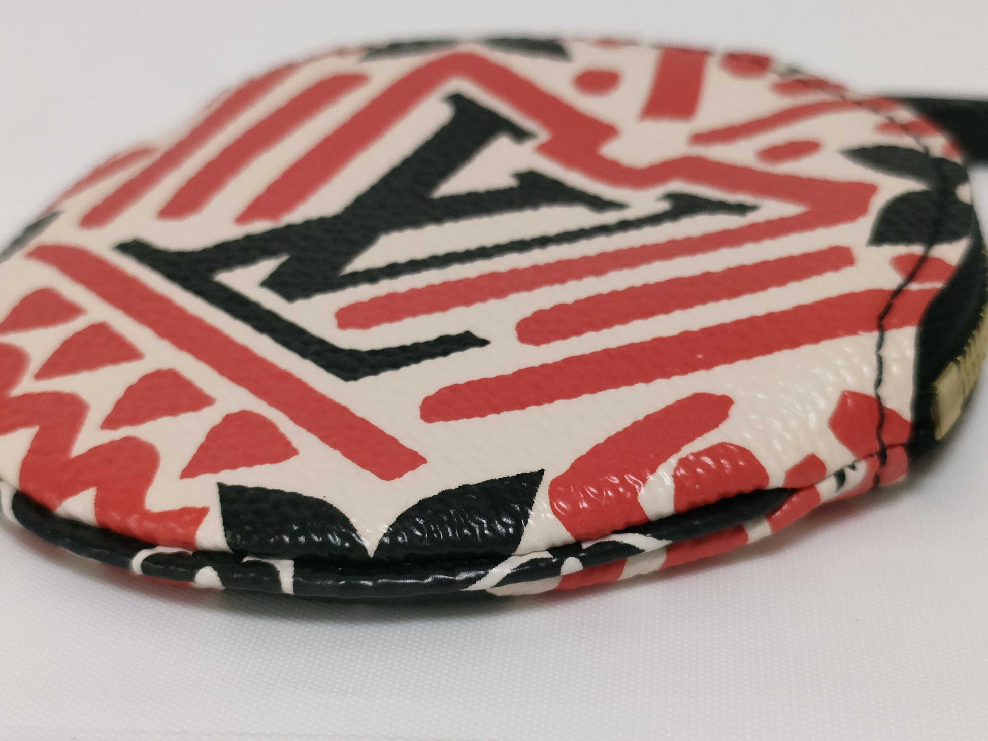 LOUIS VUITTON LV Crafty Porte Monnaie Long M69505 TJ2240 Coin Case