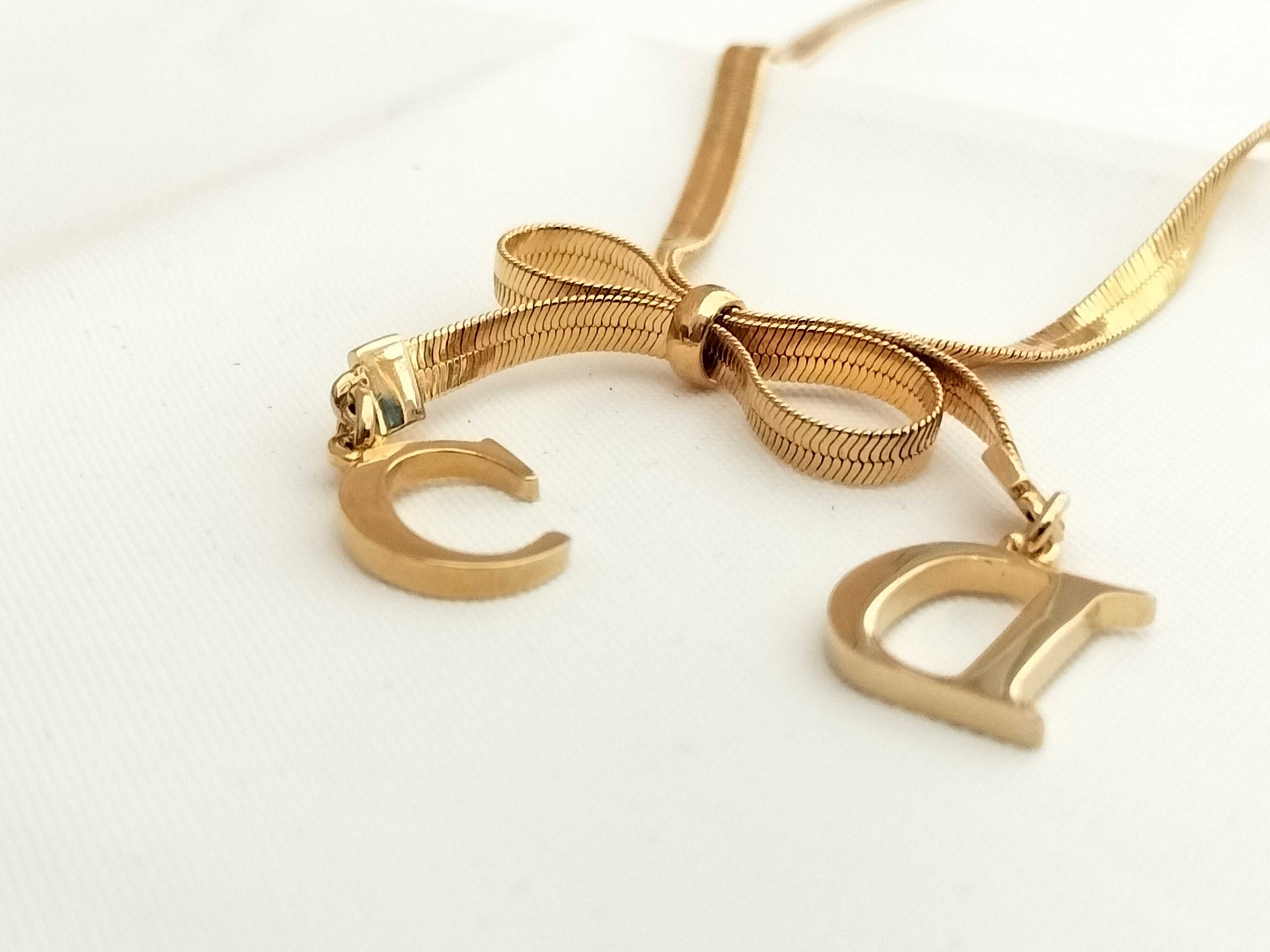 Dior ribbon motif necklace