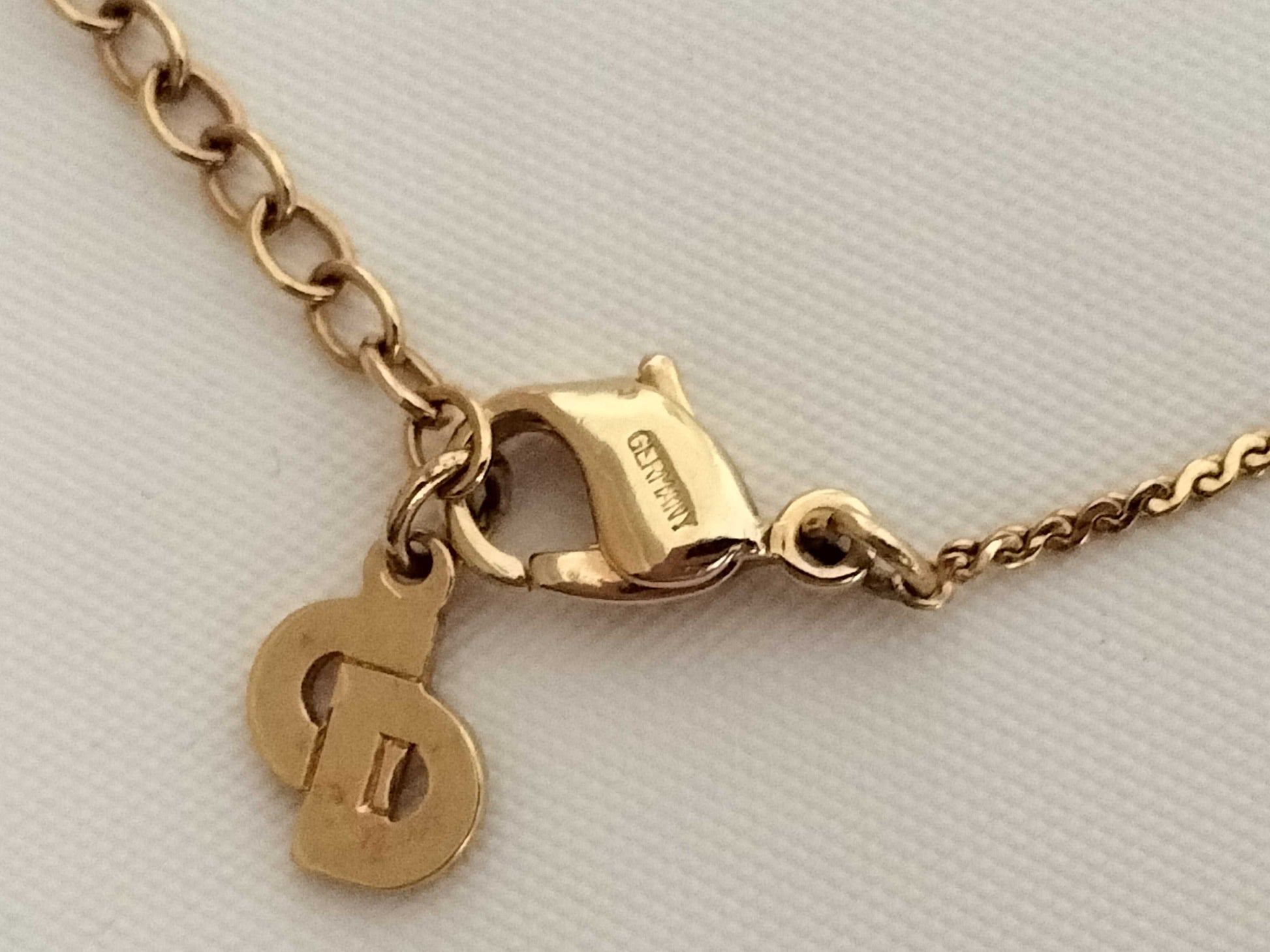 Dior CD logo circle logo gold necklace