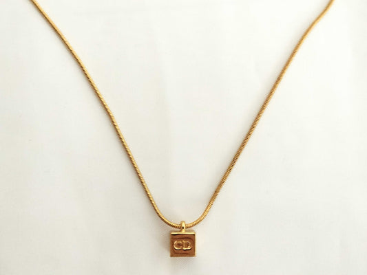 Dior Dior CD logo cube necklace gold color necklace necklace