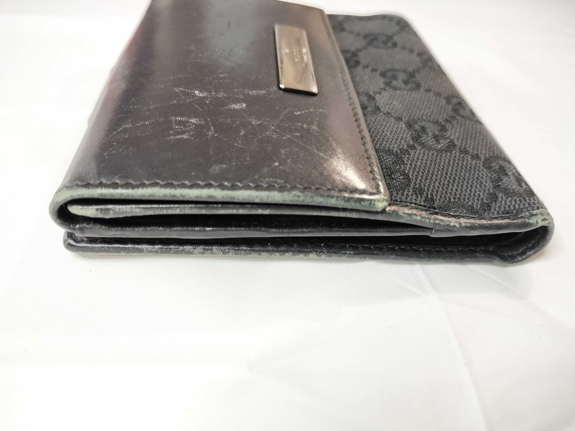 GUCCI GG Canvas Gucci Double Hook Leather Black Wallet 05504 1502 Wallet