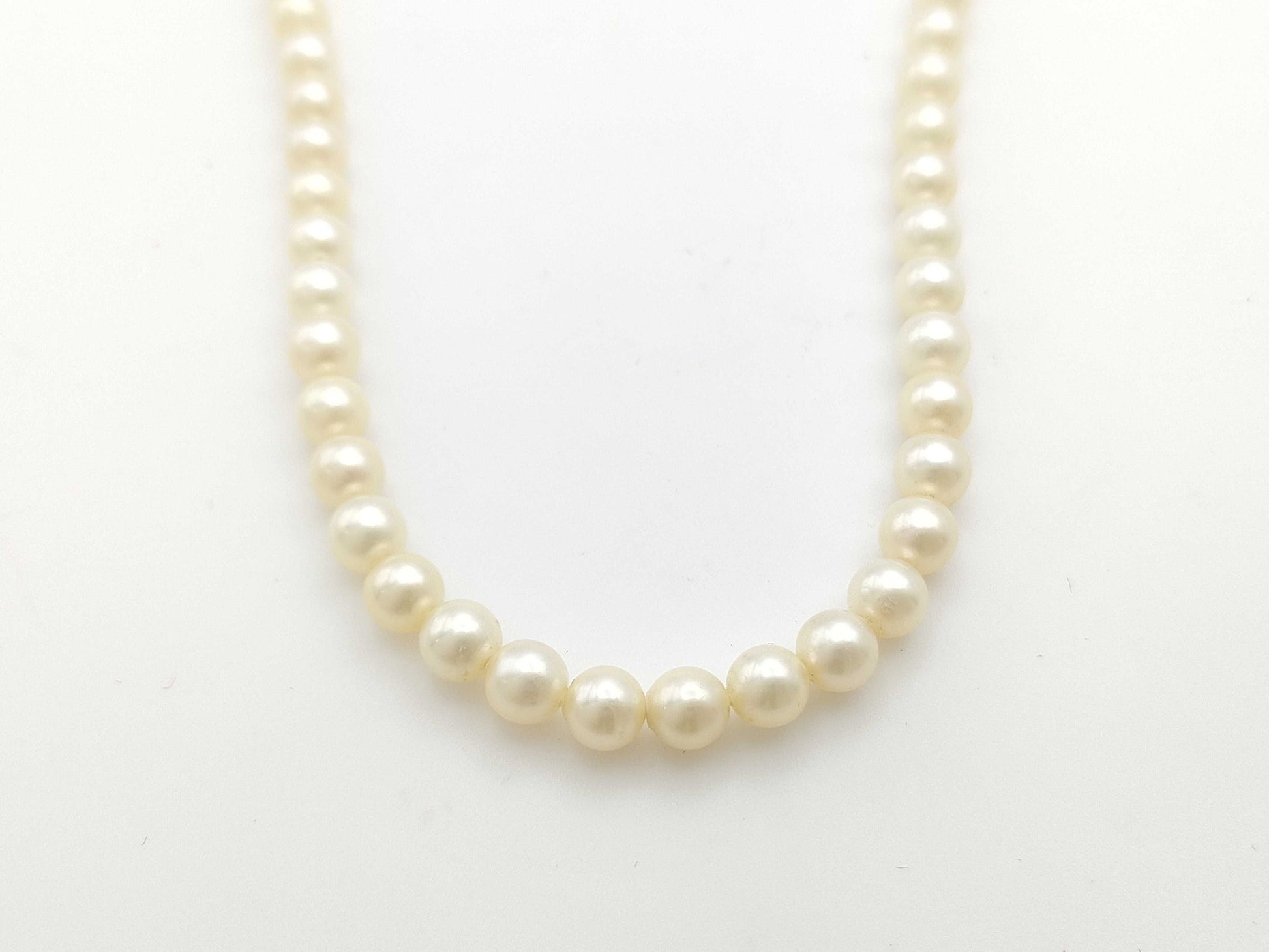 TASAKI Pearl Necklace, approx. 6.0-6.3mm diameter, 14K gold, 20.9g 