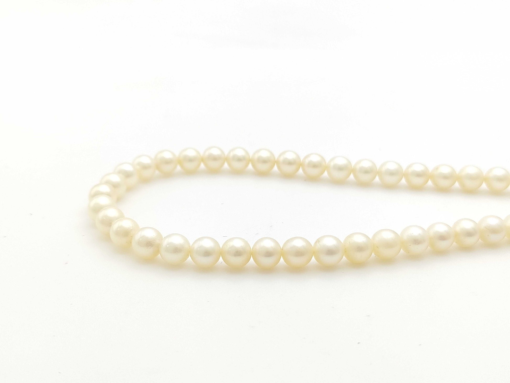 TASAKI Pearl Necklace, approx. 6.0-6.3mm diameter, 14K gold, 20.9g 
