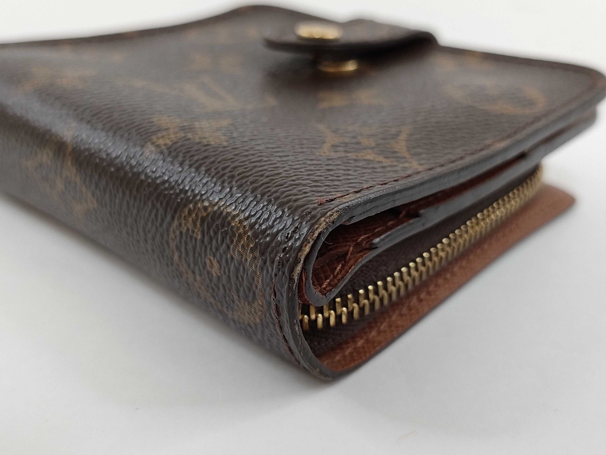 LOUIS VUITTON Monogram LV Monogram Compact Zip Wallet M61667 MI1919