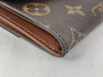 LOUIS VUITTON Monogram LOUIS VUITTON Monogram Monogram Louis Vuitton Monogram Compact Wallet