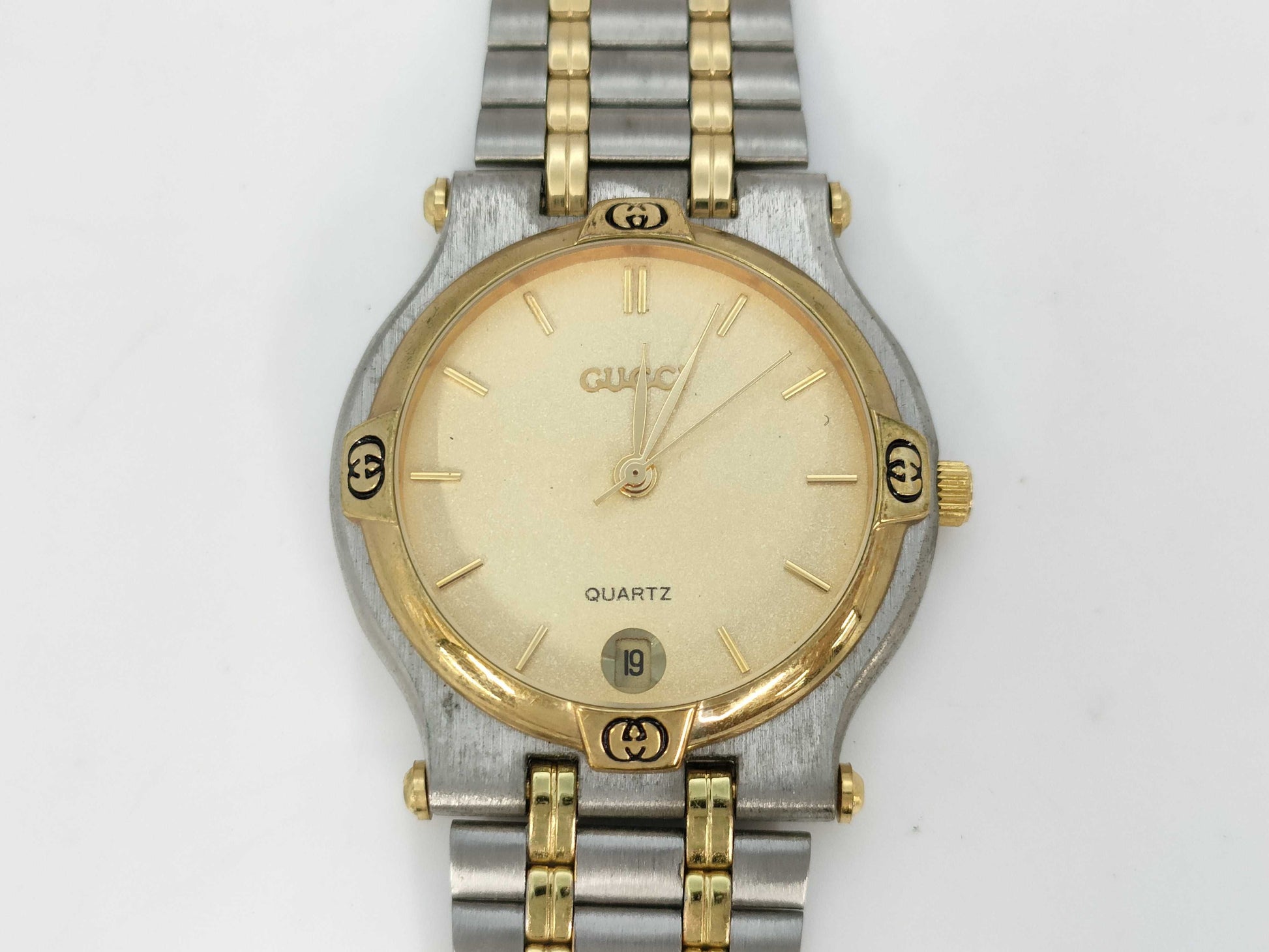 GUCCI 9000L Quartz Gold Dial Women's Watch
