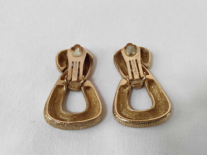 Dior Volume Triangle Earrings 34.1g