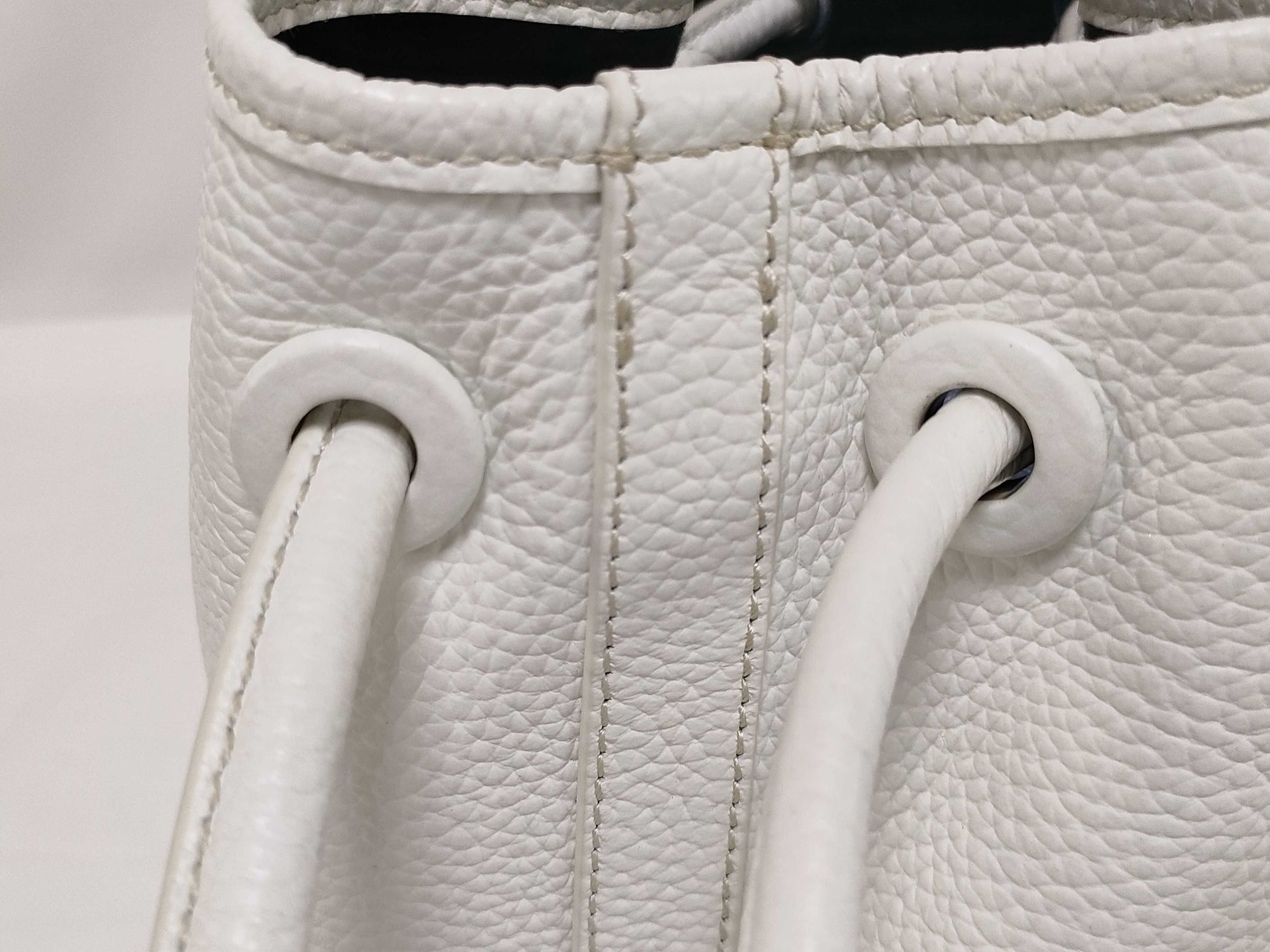 VASIC BOND MINI Drawstring Shoulder Bag