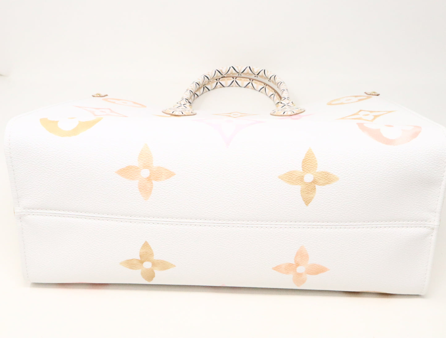 LOUIS VUITTON Monogram Giant On-the-Go MM M22975 Shoulder Bag