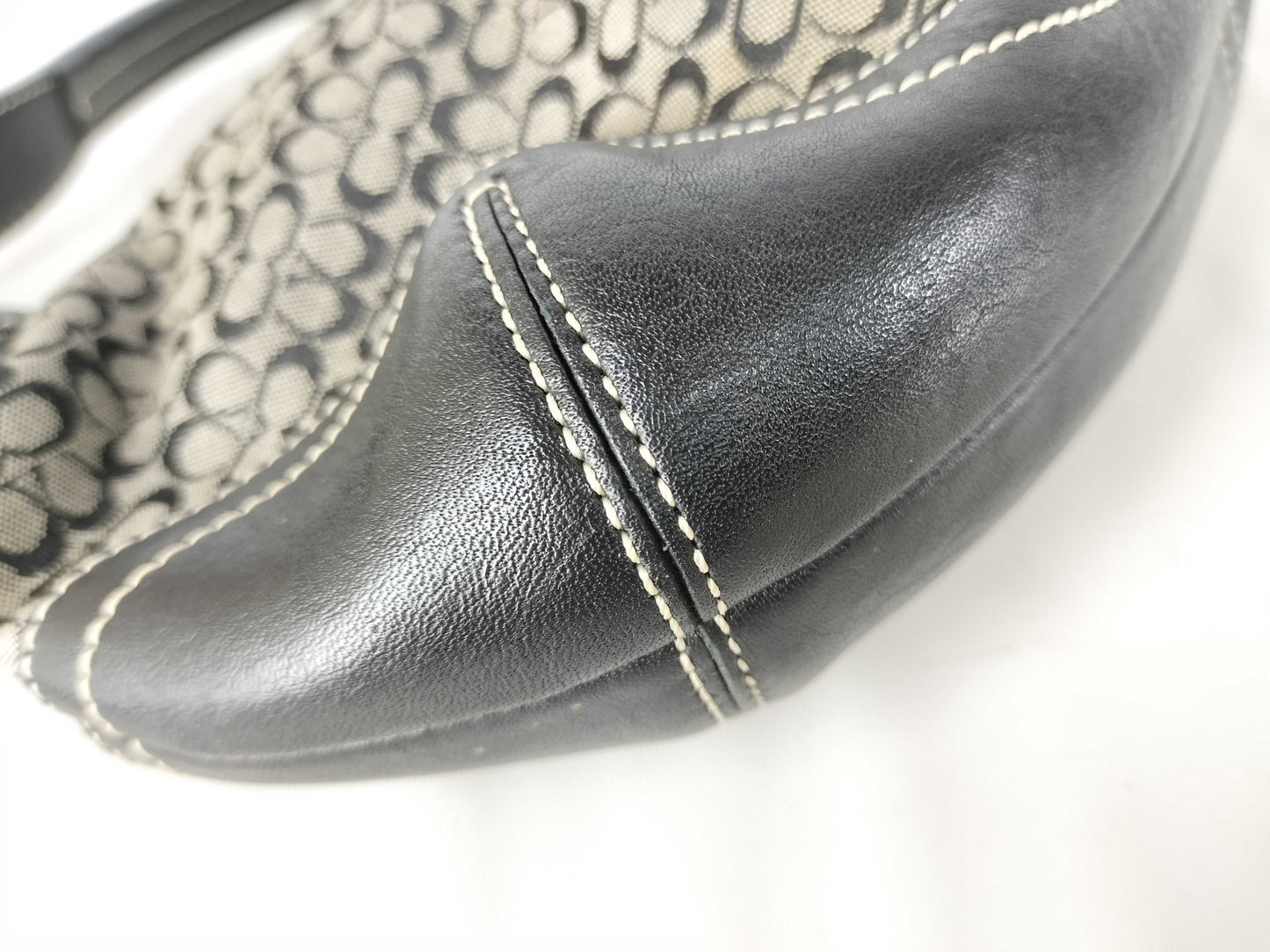 COACH Signature Hobo Bag One-Shoulder Shoulder Bag