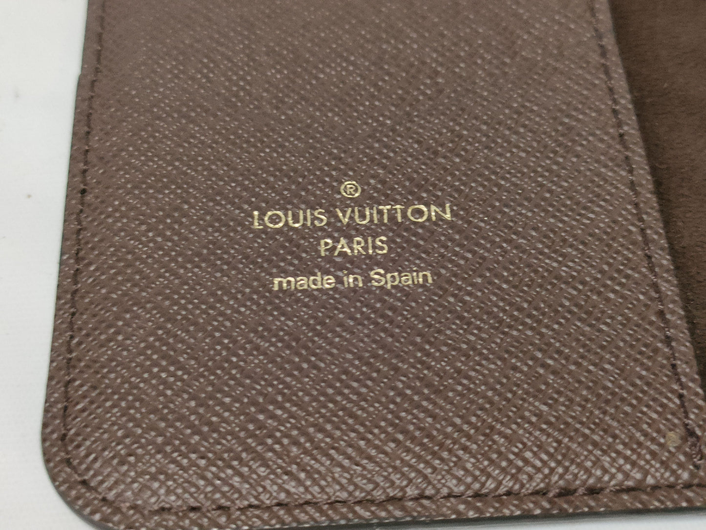 LOUIS VUITTON Louis Vuitton smartphone cases and other accessories