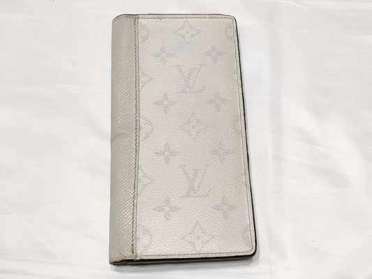 LOUIS VUITTON Taiga Rama Portefeuille Brazza NM White Blanc Long Wallet M30889 Wallet
