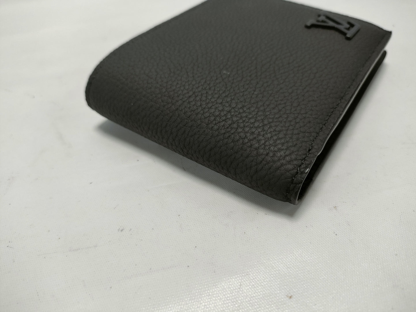 LOUIS VUITTON Portefeuille Multiple M69829 Wallet