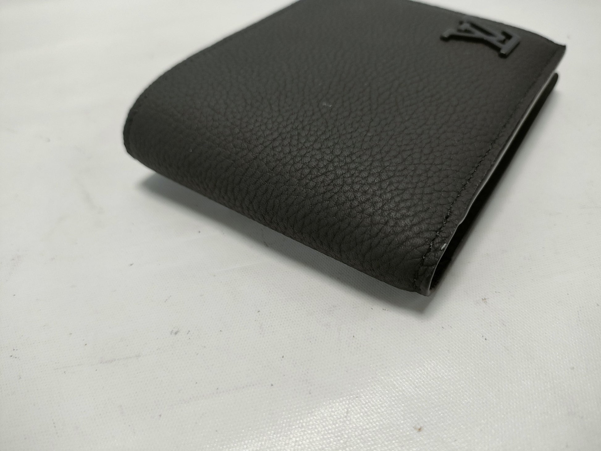 LOUIS VUITTON Portefeuille Multiple M69829 Wallet