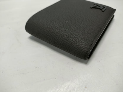 LOUIS VUITTON Portefeuille Multiple M69829 Wallet