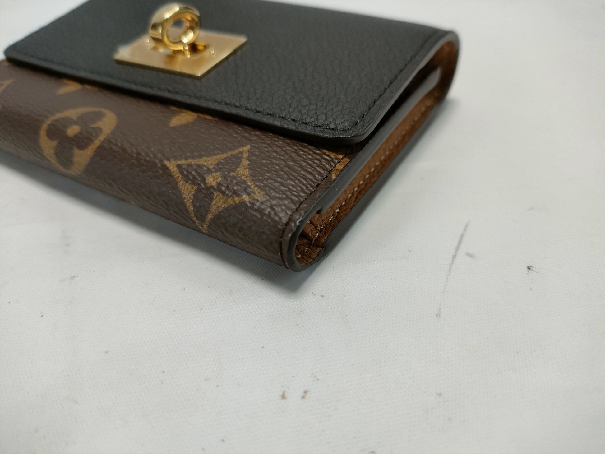 LOUIS VUITTON Portefeuille Victorine M82640 Wallet