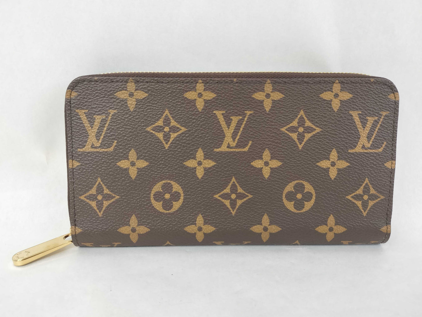 LOUIS VUITTON Monogram Zippy Wallet, Long Wallet with Round Zip, RFID Verified, Unused