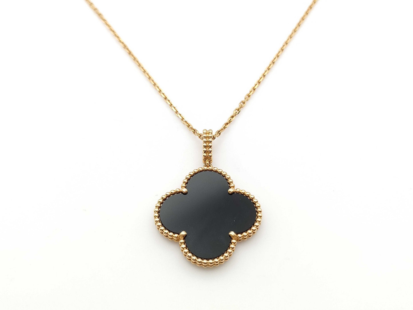 Van Cleef & Arpels Magic Alhambra Onyx Necklace in Yellow Gold and Au750, 16.2g 