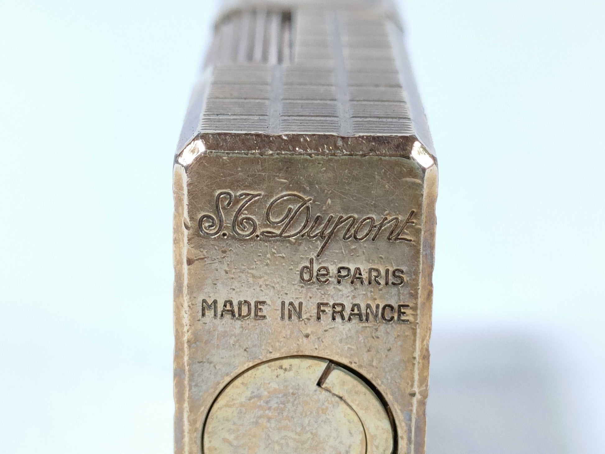 S.T. Dupont Gold Lighter