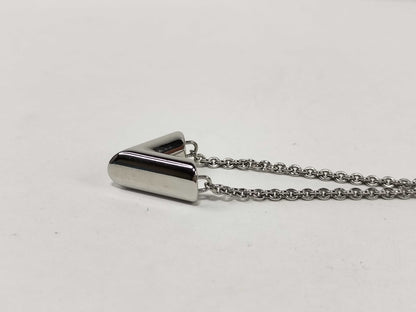 LOUIS VUITTON LOUIS VUITTON Louis Vuitton Essential V Necklace Necklace