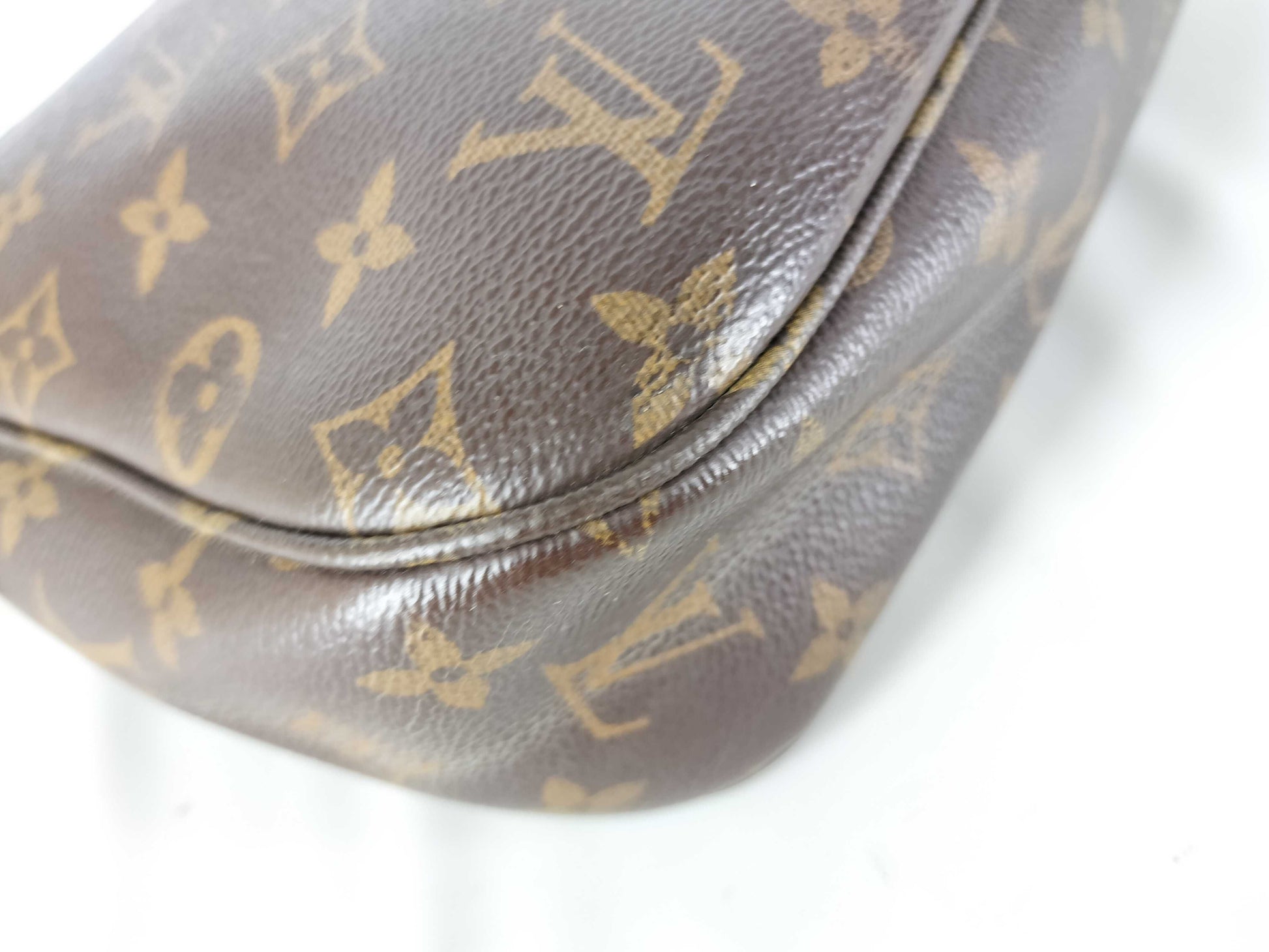 LOUIS VUITTON Monogram LOUIS VUITTON M41679 Monogram Mabillon Shoulder Bag Shoulder Bag