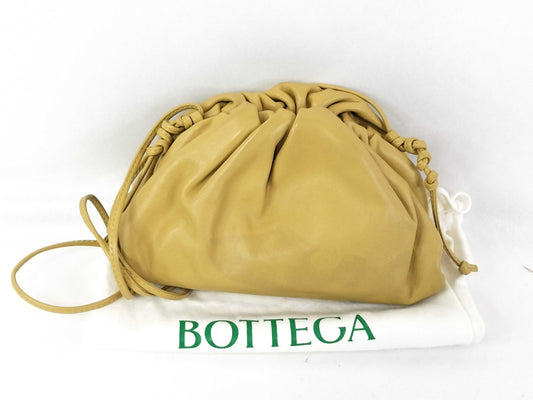 BOTTEGA VENETA Bottega The Pouch Shoulder Bag in Beige Leather