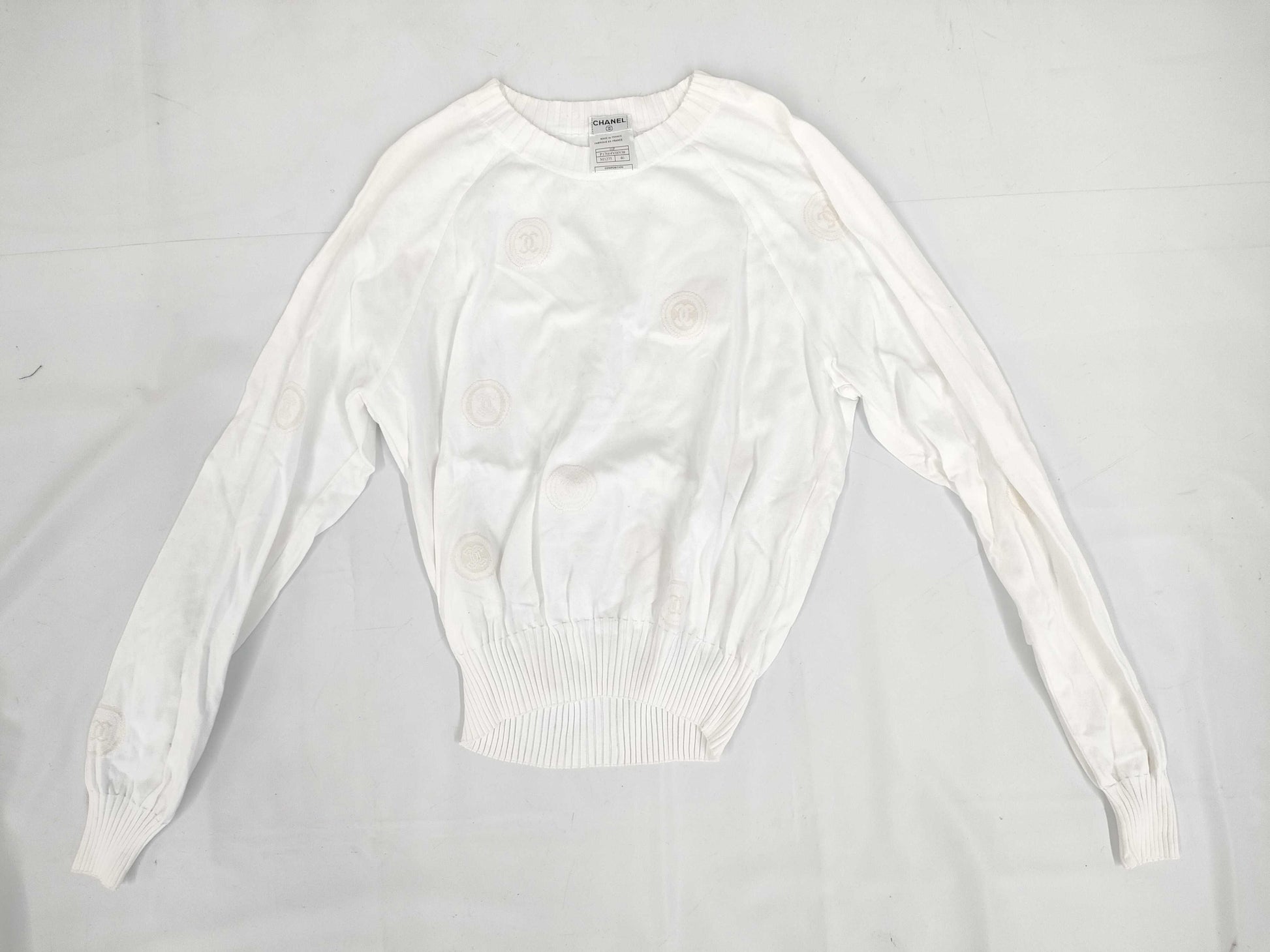 CHANEL 01P Coco Mark Cotton Knit Top P17664 White Size 46 Tops