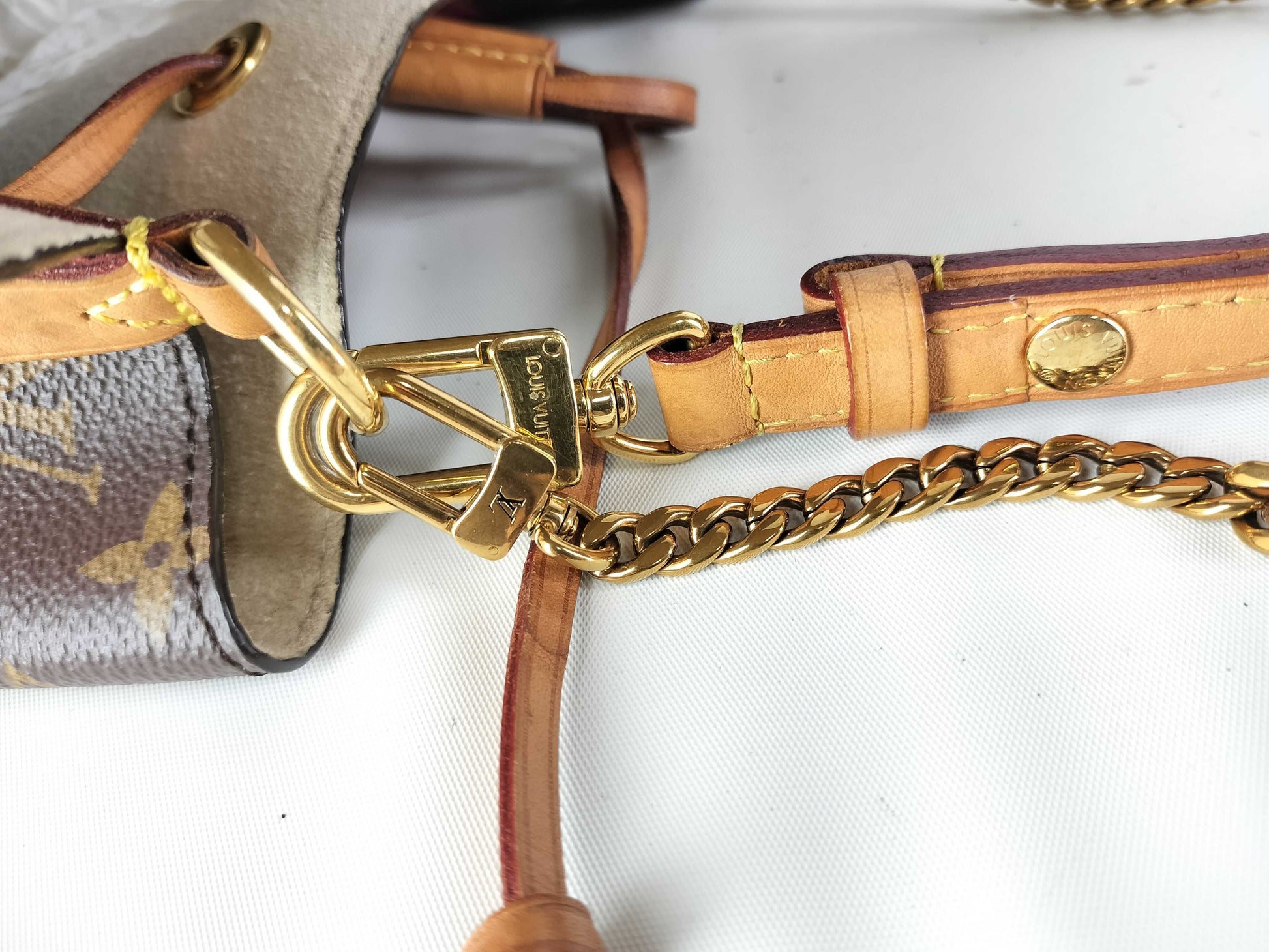 LOUIS VUITTON Monogram LV Shoulder Bag