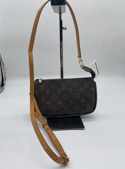 LOUIS VUITTON Monogram Pochette Accessoires Shoulder Bag