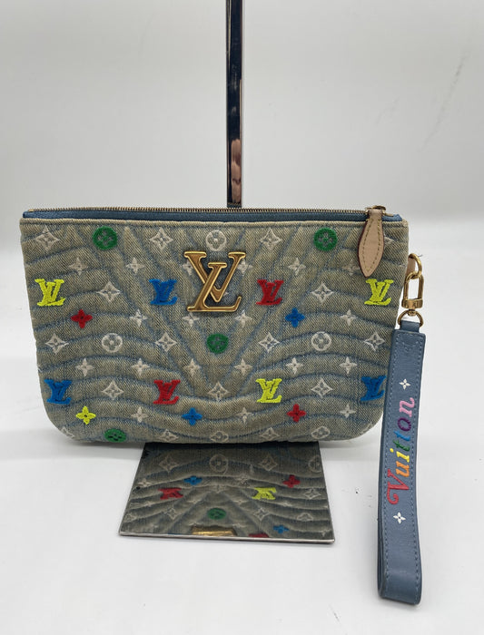 LOUIS VUITTON New Wave Pochette Zip Clutch Bag M67538