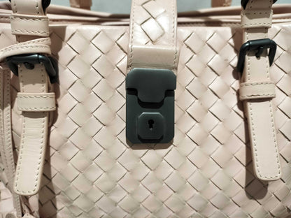 BOTTEGA VENETA Intrecciato Bottega Veneta Intrecciato Roma Handbag