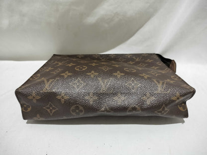 LOUIS VUITTON Monogram Poche Toilette 25 Pouch
